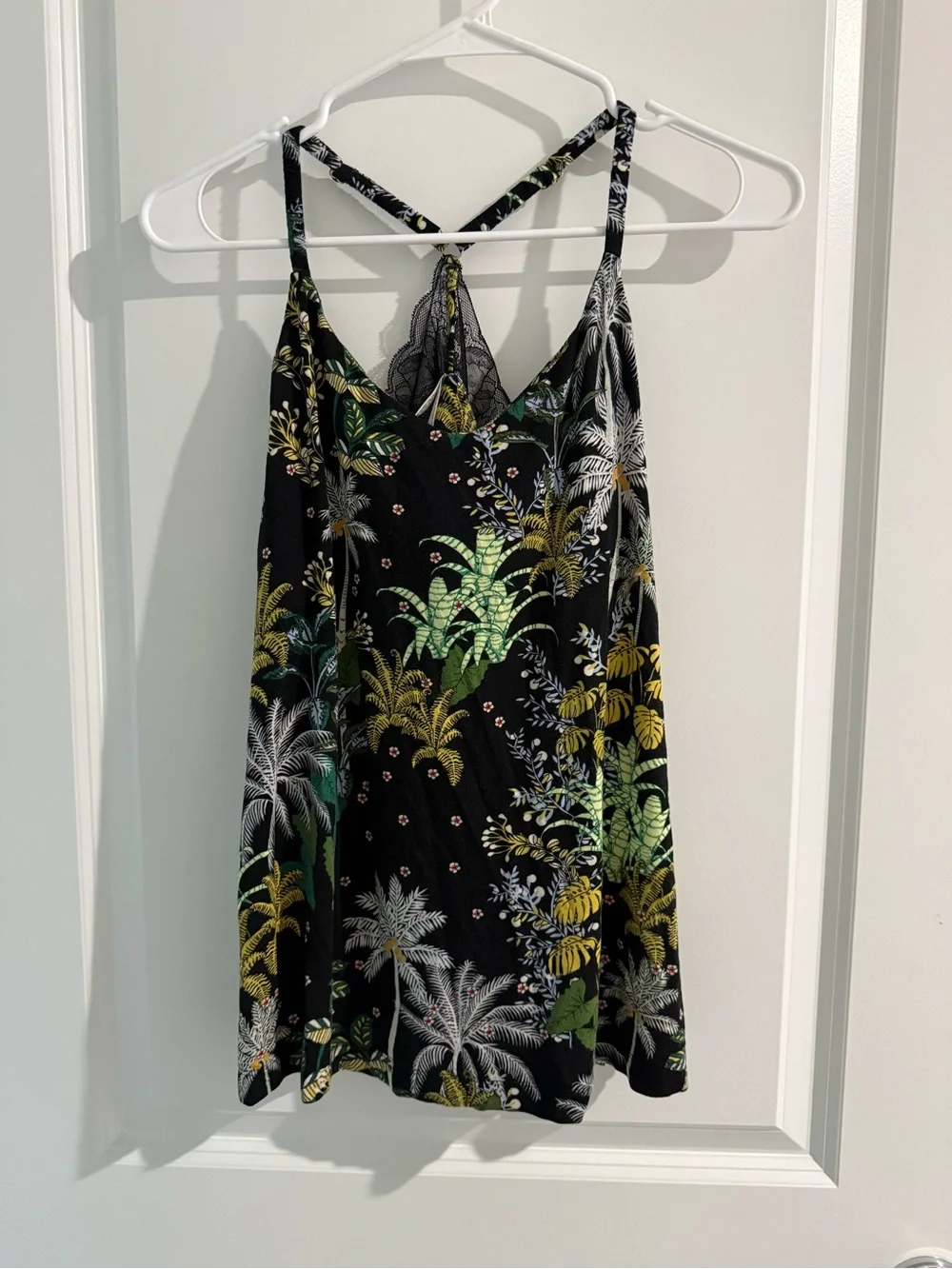 Soma Cool Nights Tropical Print Tank w/ Built-In Bra Sz M